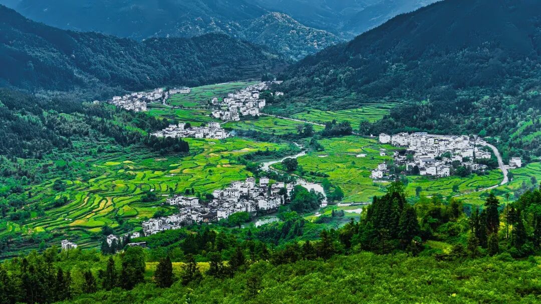 摄图网_507789323_黄山牯牛降风景区山谷民宅_(企业商用).jpg