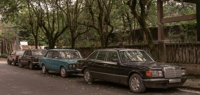 私家车开满15年该报废吗？内行人说出实话：多数人直接白亏几万块-有驾