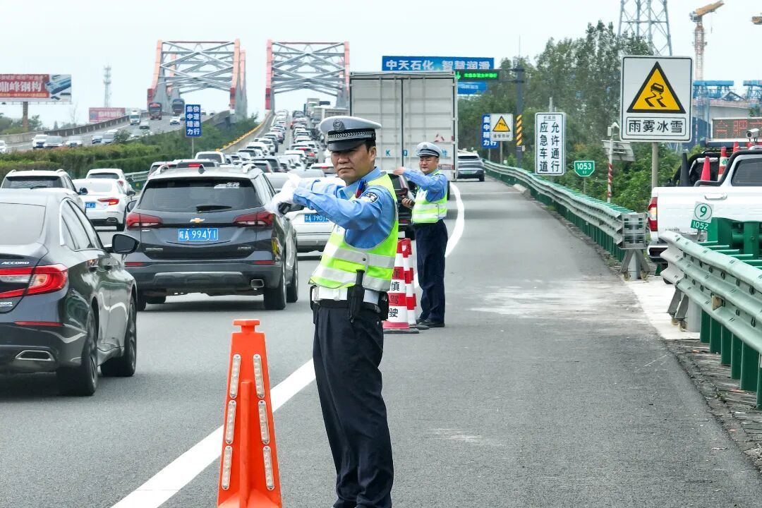 合肥-应急车道 -2.jpg
