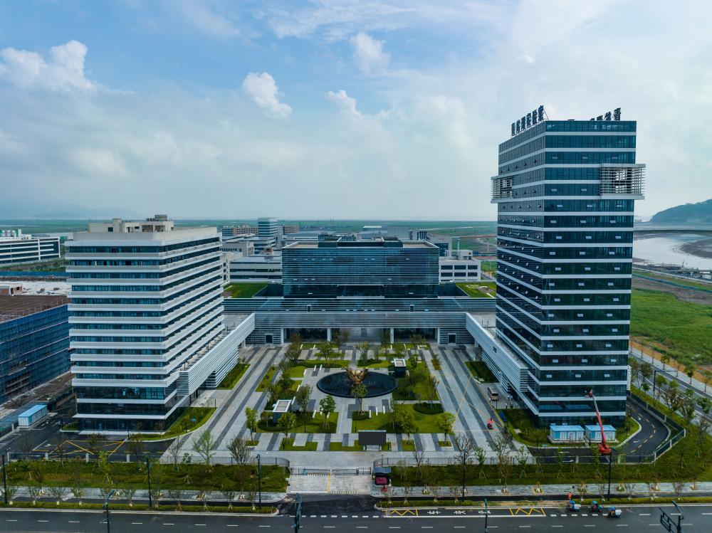 温州龙港市科创产业中心全景（无人机照片）。新华社记者江汉 摄