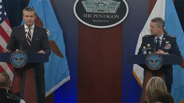 当地时日,美防长赫格塞思和参联会主席凯恩举行新闻发布会 视频截图