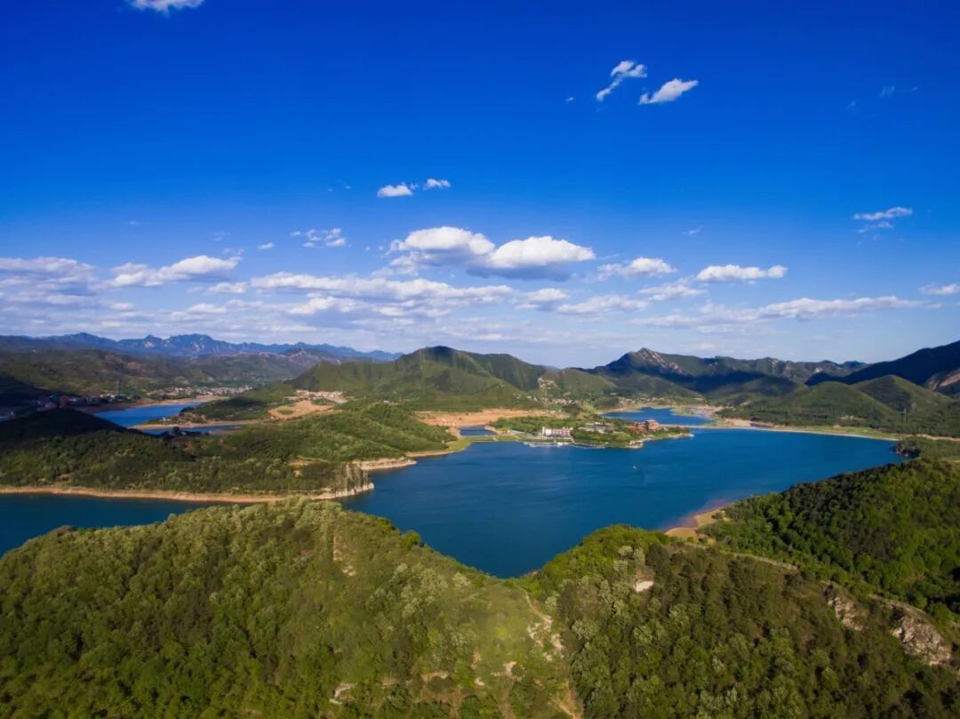摄图网_500409364_航拍北京郊区金海湖_(企业商用).jpg