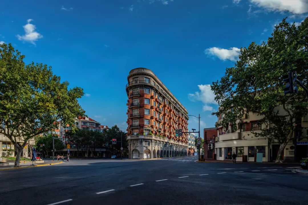 摄图网_701119221_banner_上海武康大楼街景(企业商用).jpg