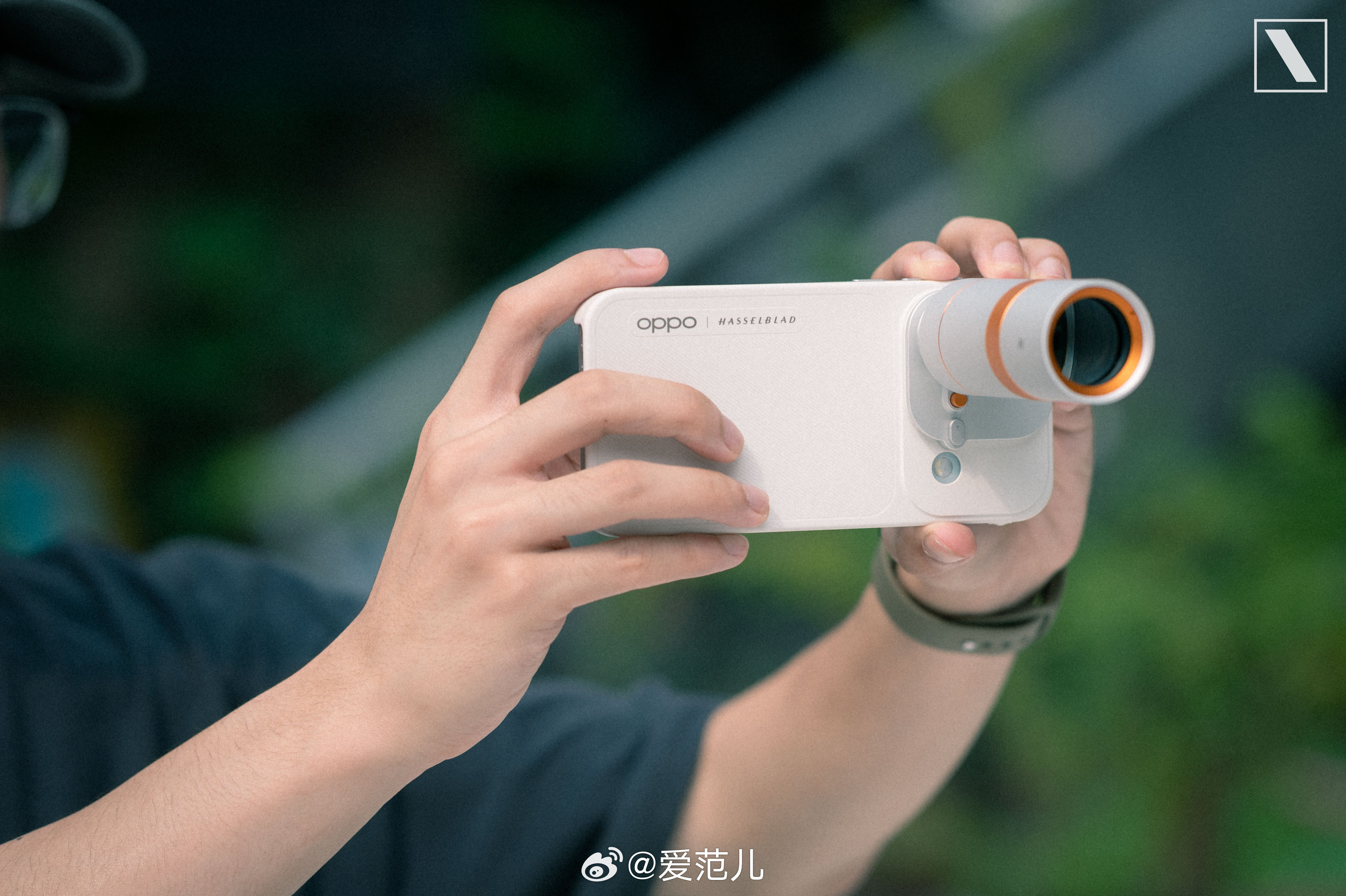 #爱范儿图赏#|#OPPO Find X10# 系列配件:拍得更远,
