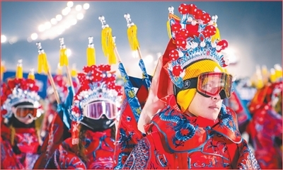 冰雪旅游热潮涌动（新时代画卷）