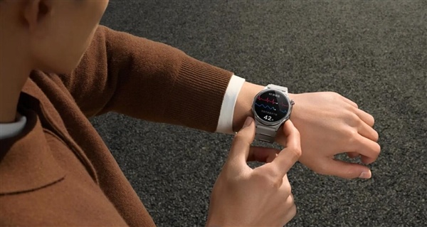 OPPO Watch X3寰月钛发布：赞成无感高血压风险评估 2209.15元