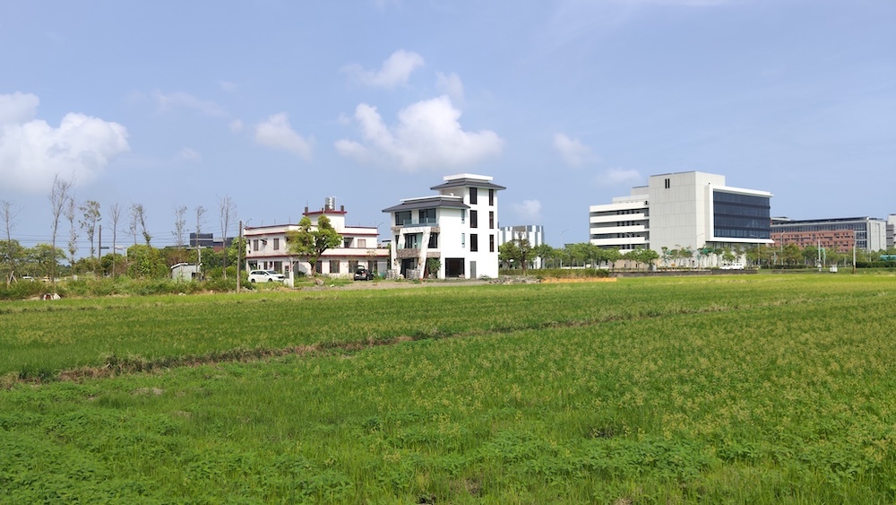 宜兰乡下农民自建的房子