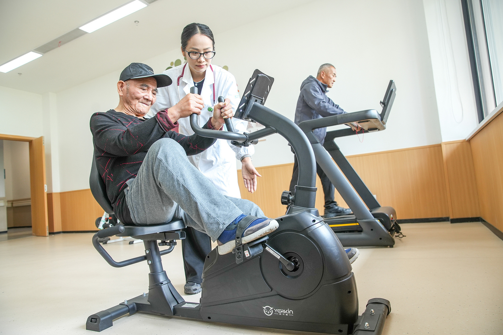 浙江德清：医康养服务惠及老年人