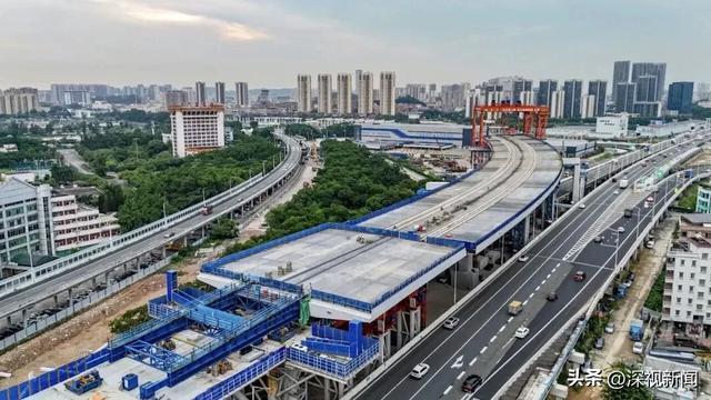 太平至五点梅上层桥带铰顶推施工现场。图源：广东省公路建设有限公司