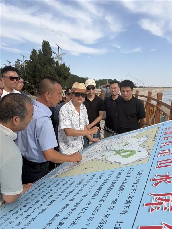 马云关注甘肃荒漠一线:实地探访西北荒漠化改造工程