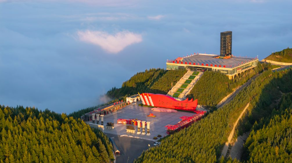 位于宁夏固原市隆德县的六盘山红军长征旅游区。新华社记者王鹏 摄