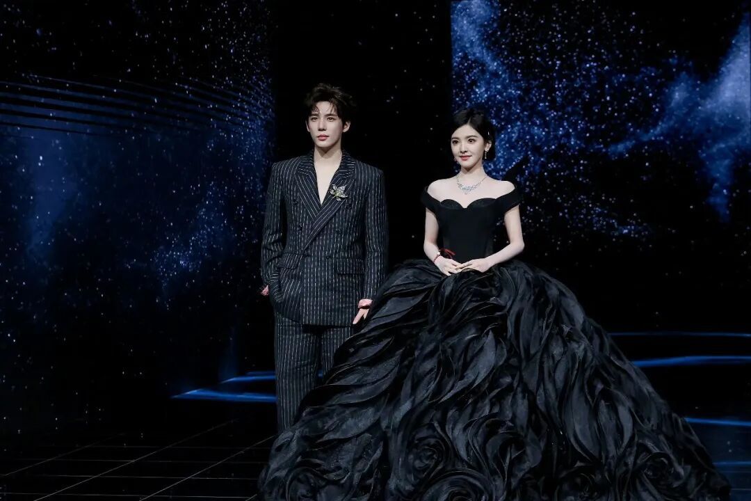 _比搞笑和CP更权威的是这场盛典的温暖_比搞笑和CP更权威的是这场盛典的温暖