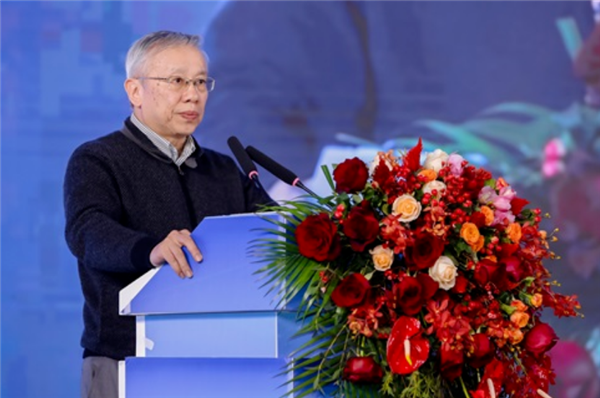 前中芯国际CEO邱慈云再出手！继12寸硅片后进军光掩模领域