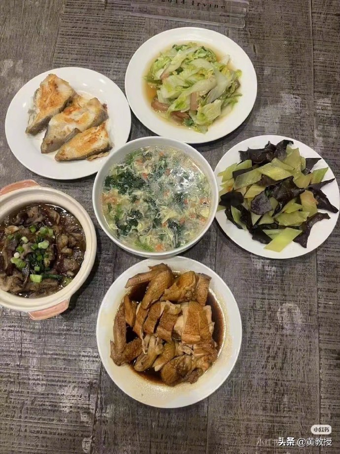 这文案有一说一，和彩票滞销然后拉出来个说遛弯随手一买就中了1000万