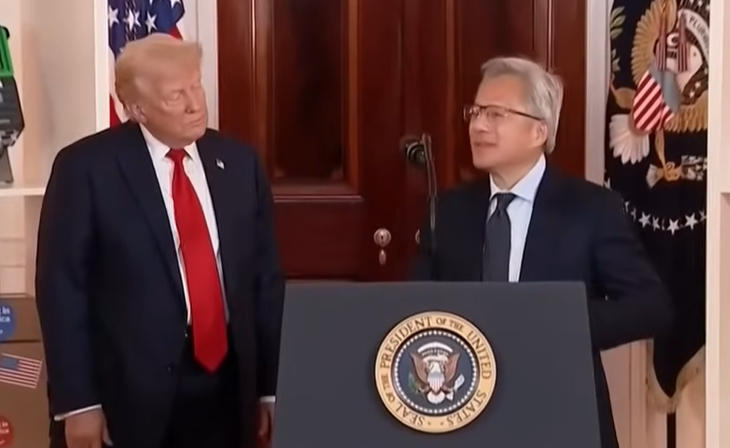 特朗普在白宫会晤黄仁勋 视频截图