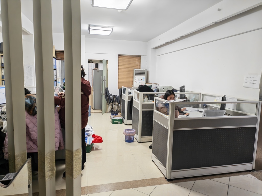 刘海军的长沙醉春深酒业公司注册地,实为一家财务公司在办公。