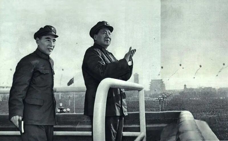 1966年毛泽东与“亲密战友”林彪合影（组图）