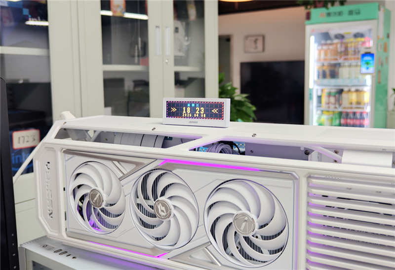 满血塞进RTX 5080与锐龙9 9950X3D!七彩虹iGame LAB Vulcan Armor火神战甲定制主机评测:地表最强ITX主机