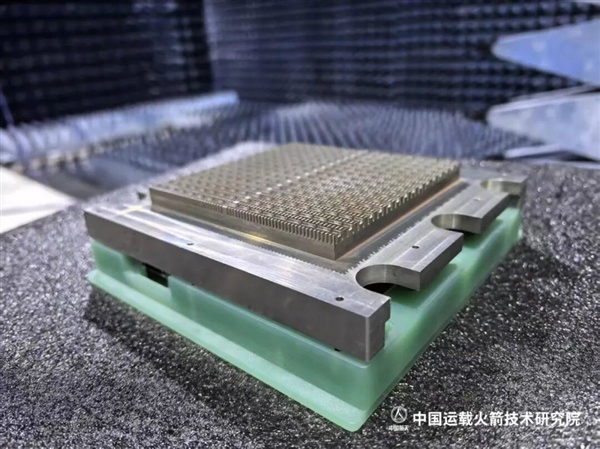 高端卫星通讯老本降至千元级！中国突破超名义电磁调控关键时间
