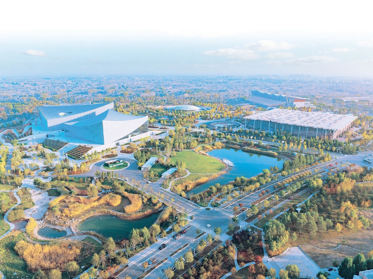 北京艺术中心、北京城市图书馆、北京大运河博物馆三大文化设施临大运河依次展现，成为北京城市副中心核心文化地标。 本报特约摄影 常鸣
