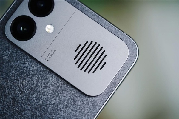 小米首款风冷手机！REDMI K90 Max图赏