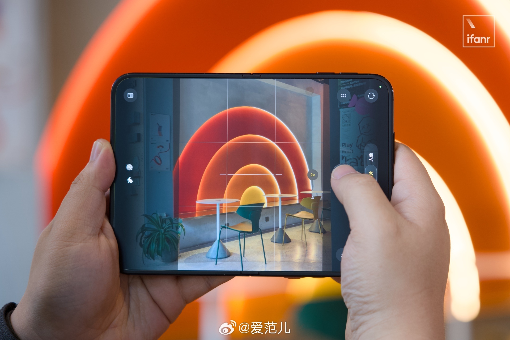 【iPhone Duo 一周体验:续航赢了 Pro,但没了实体卡和