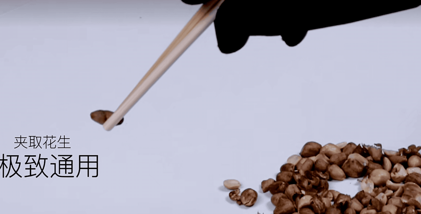 章鱼动力WRC推全栈产品:具身世界模型+仿生灵巧手+数采方案