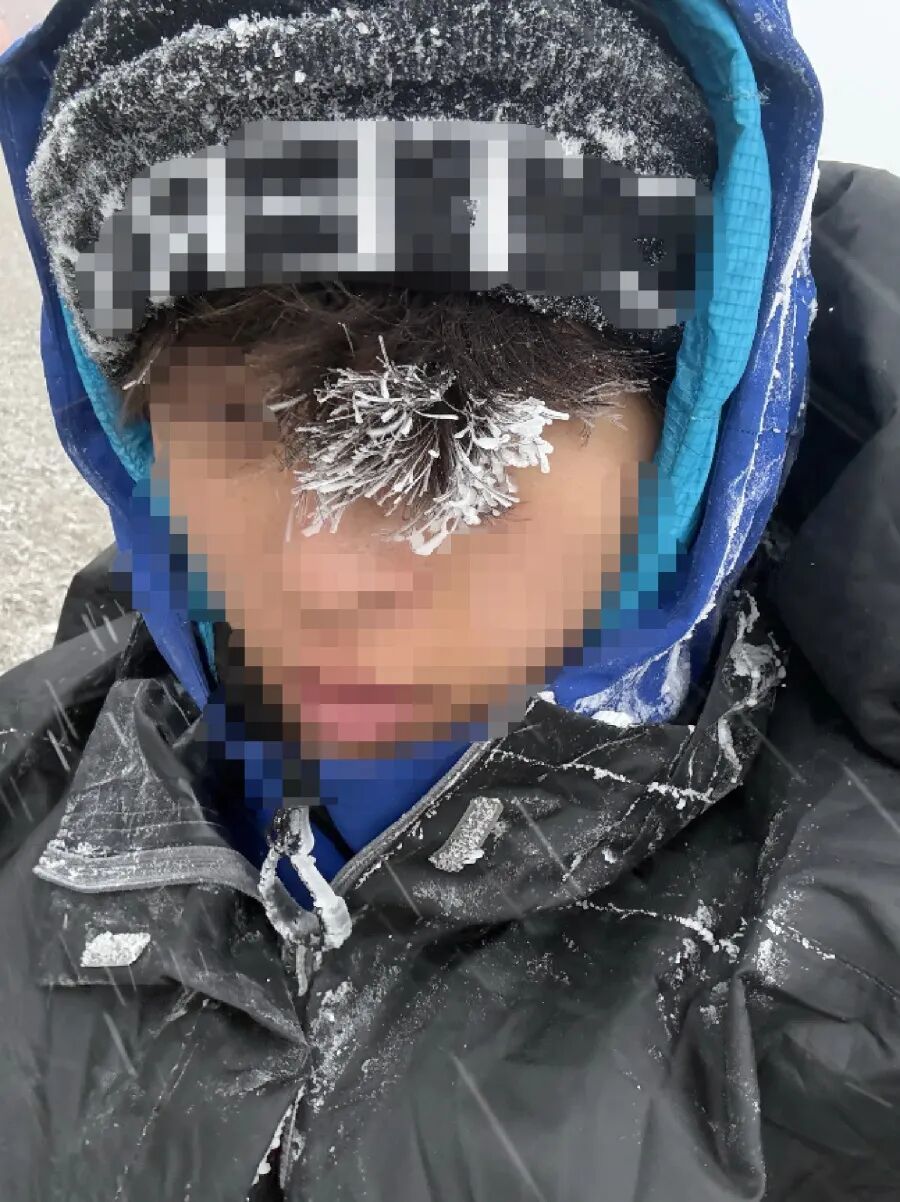 驴友头上结的冰霜