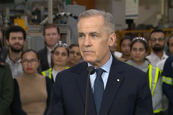 当地时间2月5日,加拿大总理卡尼在安大略省宣布汽车行业激励计划。 视频截图