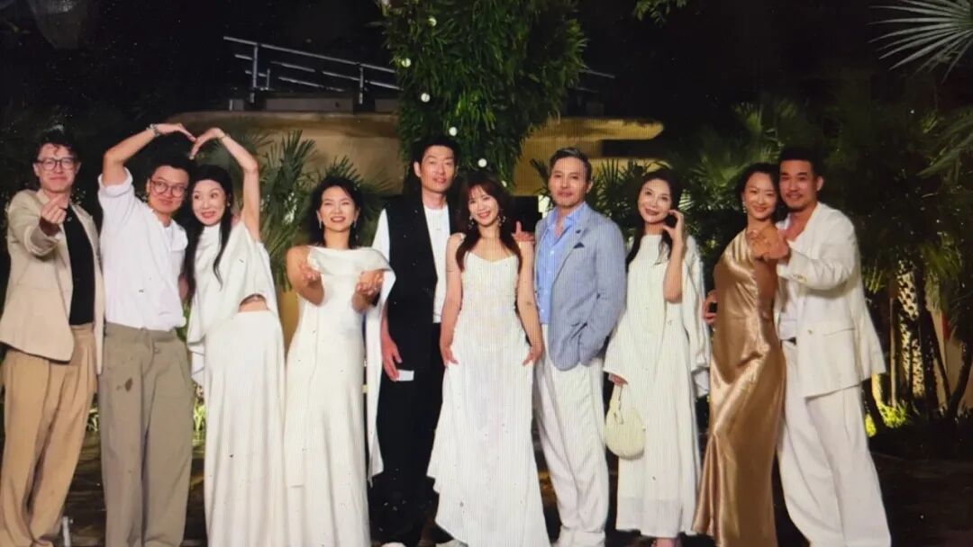 节目参加者几乎都年过半百。(图/受访者供图)