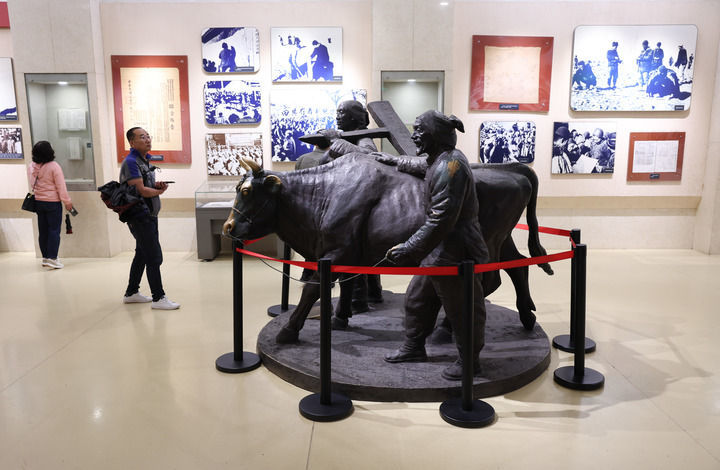 2025��10��8�գ��ο��ںӱ�ƽɽ�������¼���ݲιۡ��»��緢�����Ӷ��㣩