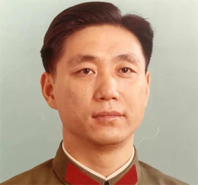 1973年，毛主席提名王洪文当副主席，许世友反对:副主席1个就够了