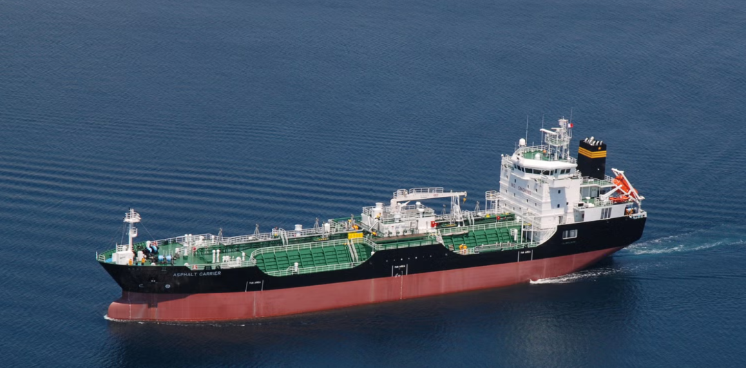 ·萨金特的沥青运输船。(英国TradeWinds新闻网站)