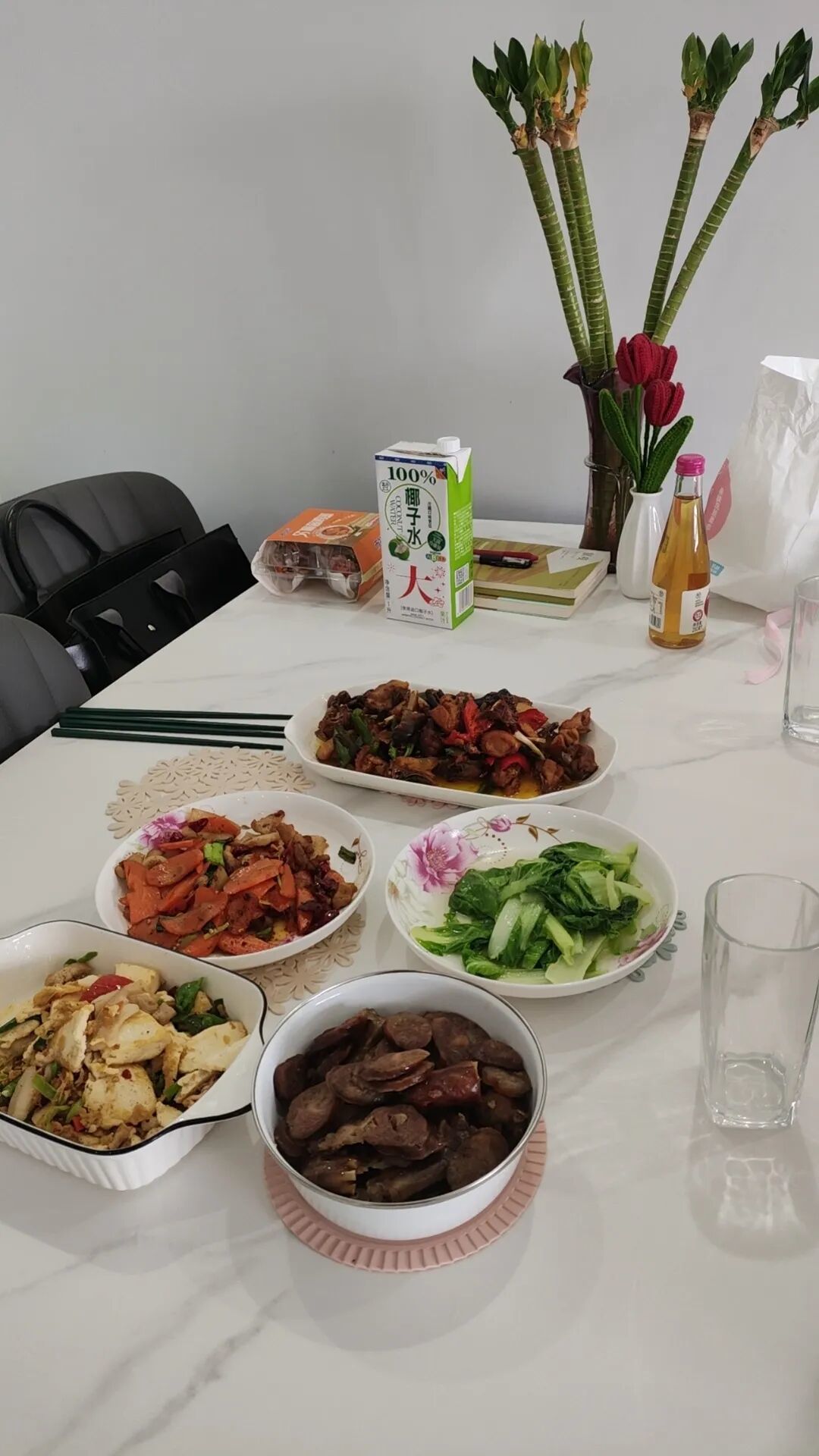 两个人在重庆的年夜饭/受访者提供