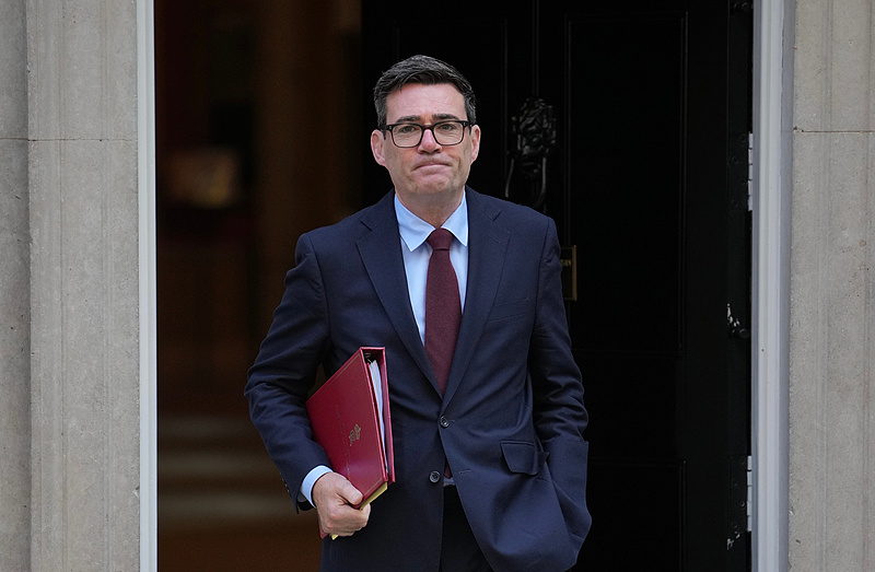 英国首相伯纳姆
