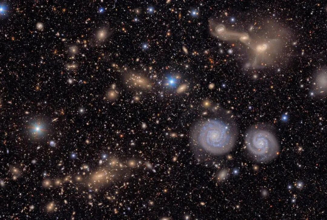 更便宜的MacBook有望本周发布/荣耀机器人手机正式亮相/小米徕卡手机国行版官宣