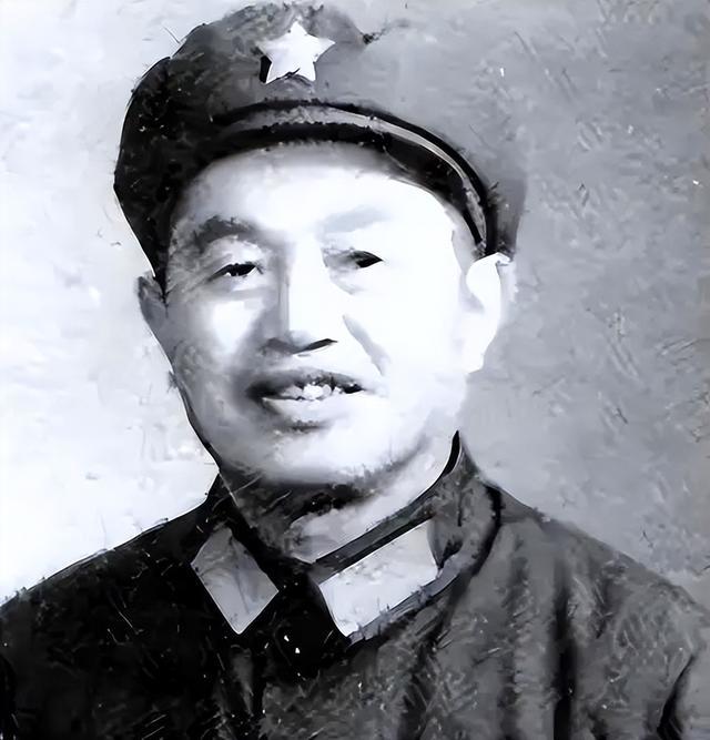 皮定均刚到福州军区任司令，便对副司令陈再说念说：首级，请多品评