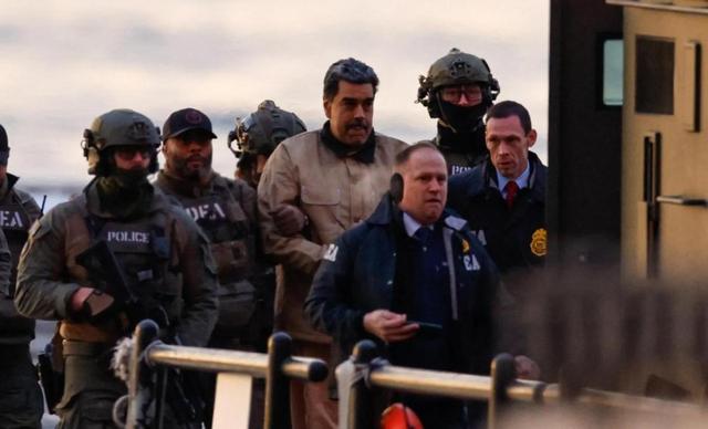 (马杜罗上庭受审)