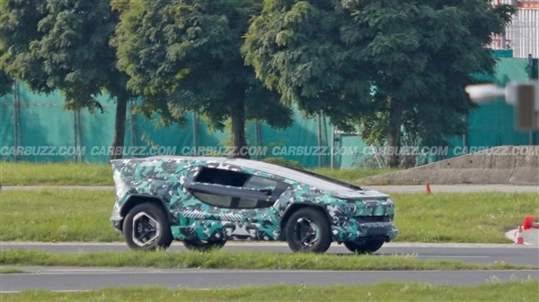 配全球最大挡风玻璃!沙特造车新势力首车首秀:造型太怪异