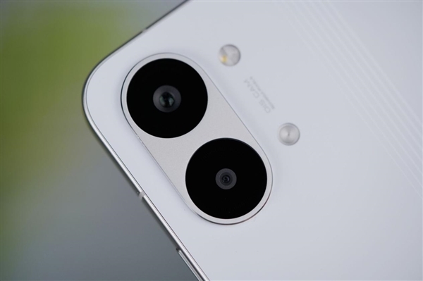 9000mAh小米史上最大电池!REDMI Turbo 5 Max图赏