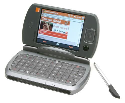 Orange SPV M5000,又名“UTC Universal”,是第一款 3G 掌上电脑,重量为 280 克。