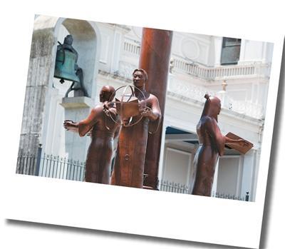 图为位于圣何塞市中心中国街的华人抵达哥斯达黎加168周年纪念碑。新华社记者 范小林摄