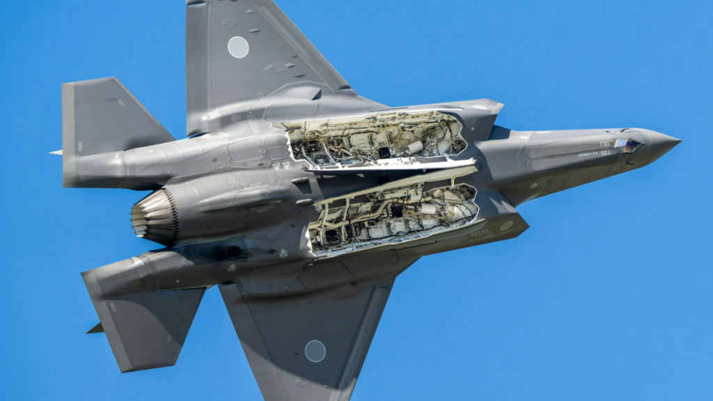 截至2026年9月,F-35的总产量已经超过1355架。