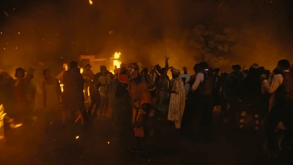 讲“革命在美国失败”的电影,横扫奥斯卡