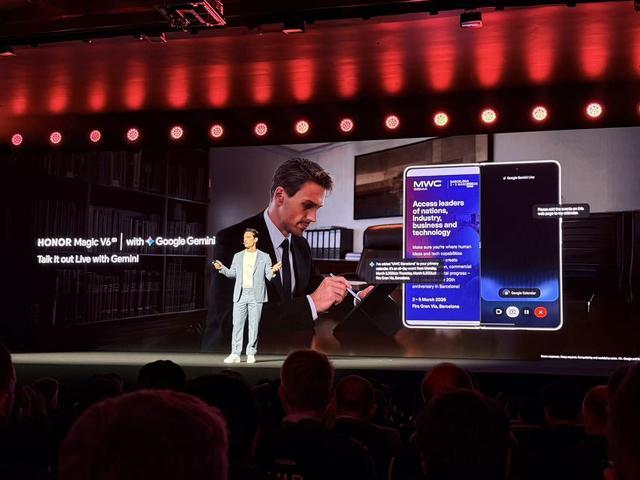 刚刚,荣耀人形机器人热舞亮相欧洲!全球第一个“机器人手机”真机首秀