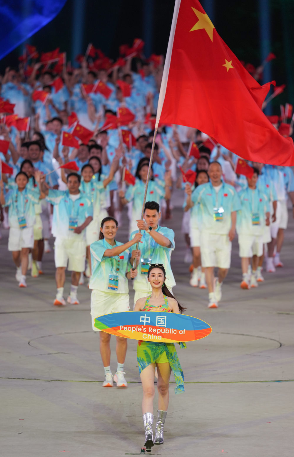 2026年4月22日,中国体育代表团在三亚亚沙会开幕式上入场。新华社记者 赖向东 摄