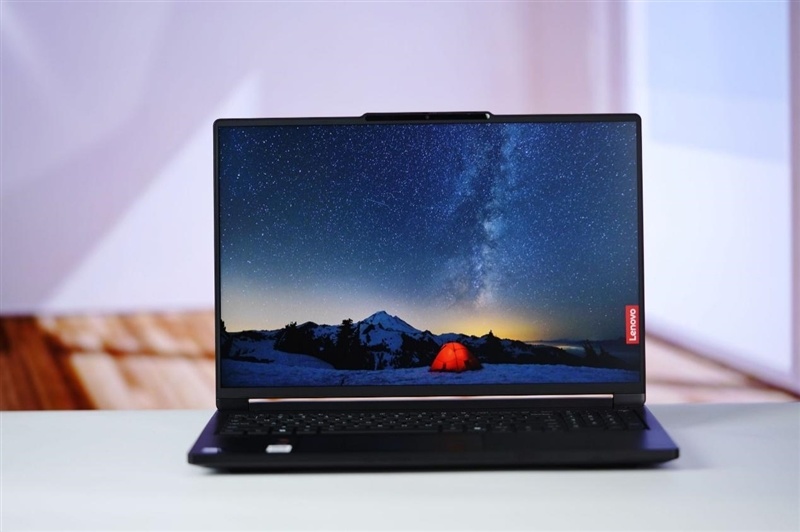 聚焦超级工程与科研生产力！Lenovo P16v 2026工作站评测：NVIDIA RTX PRO Blackwell加持 物理断网跑AI