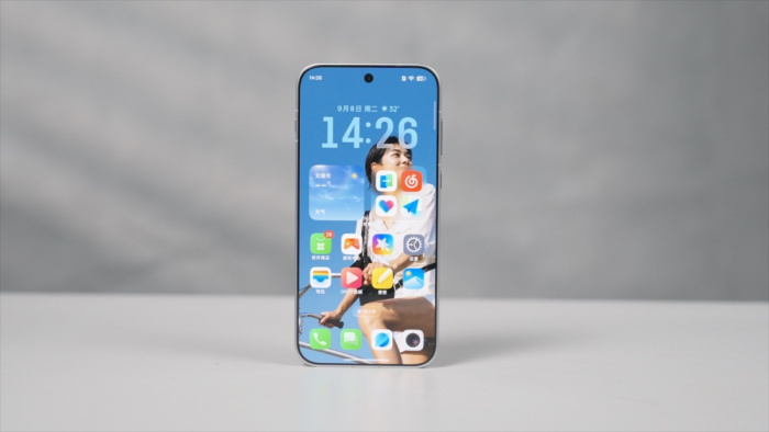 0.99mm极窄四等边，OPPO Find X10视觉体验超赞