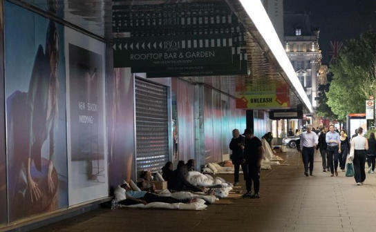 近年来，伦敦无家可归者数量有所上升 社交媒体
