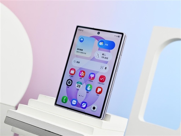 三星Galaxy Z Fold8上手:六岁首度换相貌 阔折叠体验大不一样